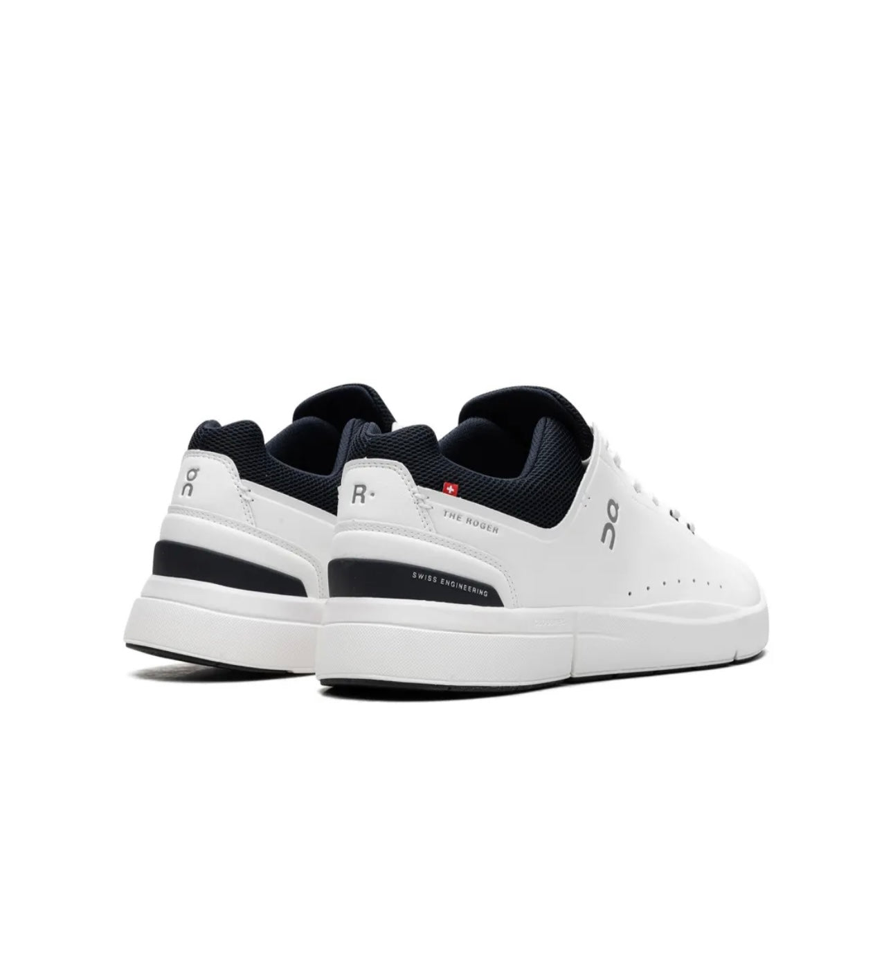 On Cloud Sneakers White Black - תמונה 3