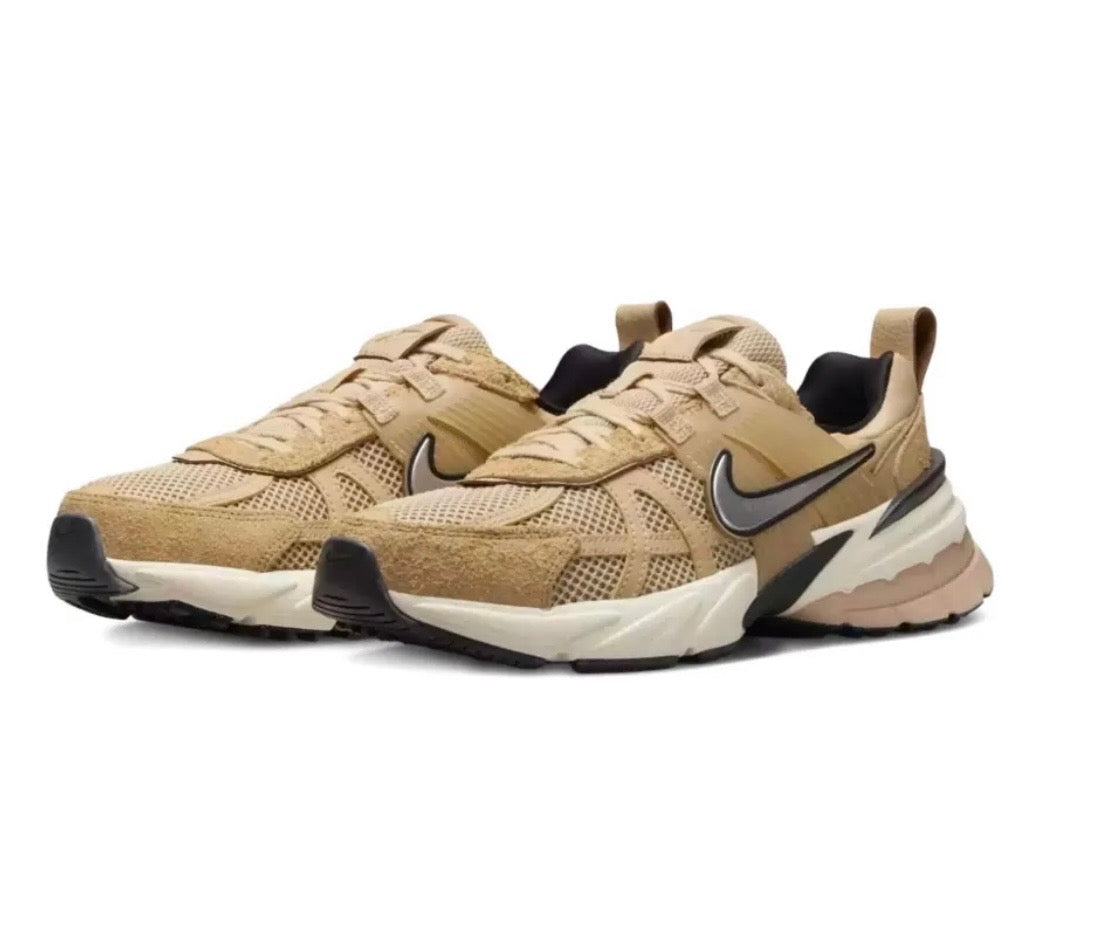 Nike V2K Run Beige