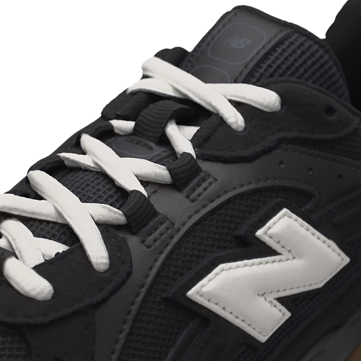 New Balance 204L Black