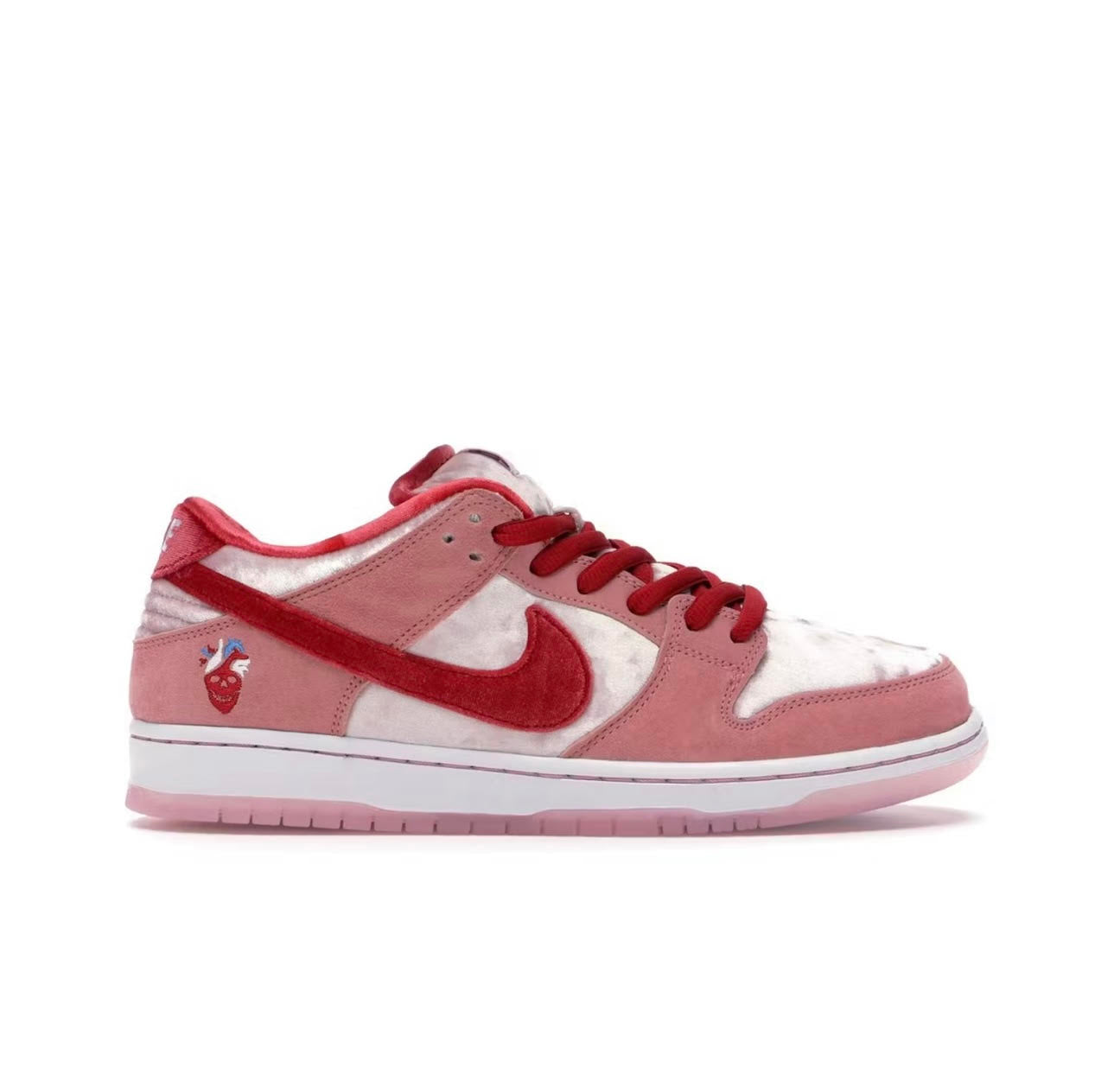 Dunk Low International Love