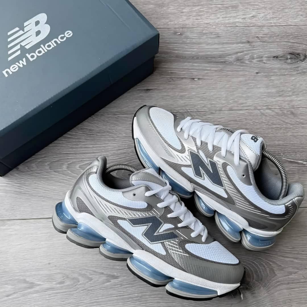 New Balance 2000