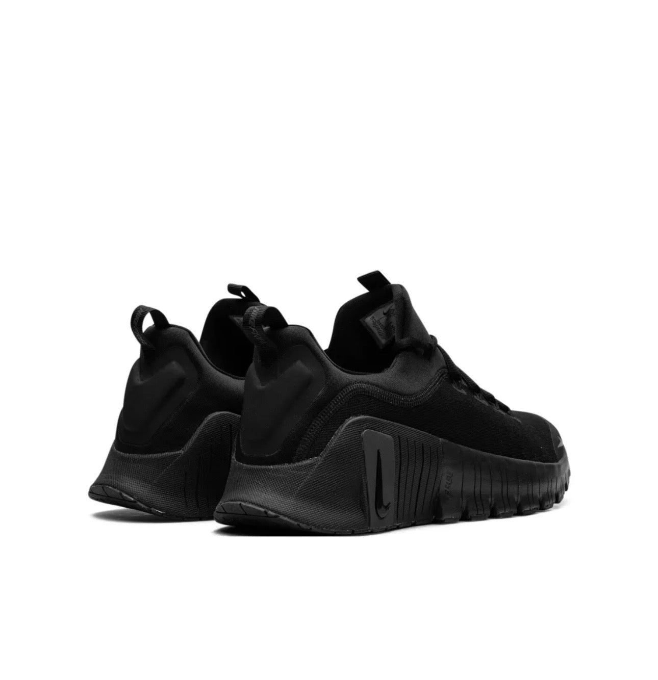 Nike free metcon triple black - תמונה 3