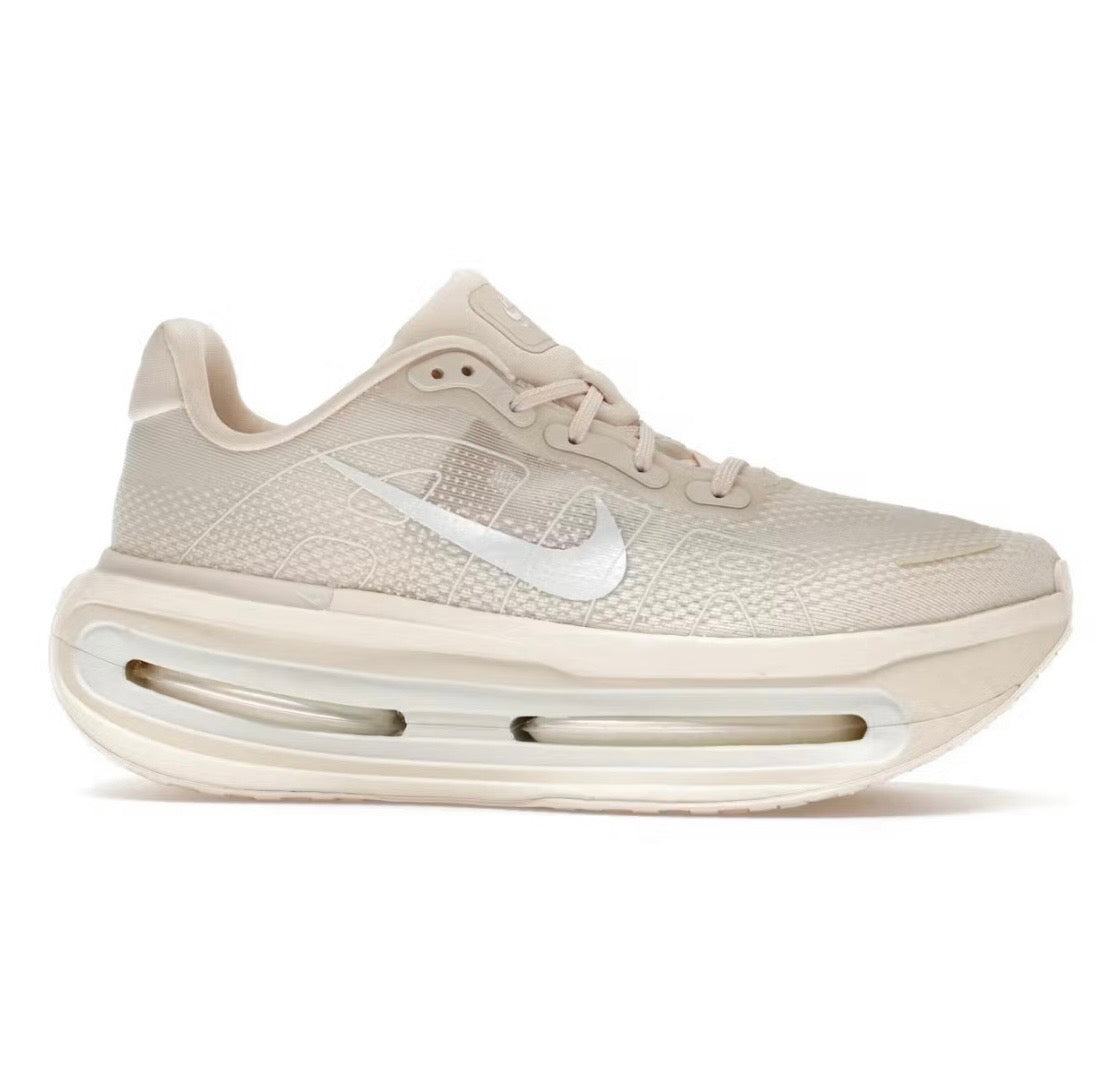 Nike Vomero Premium Beige