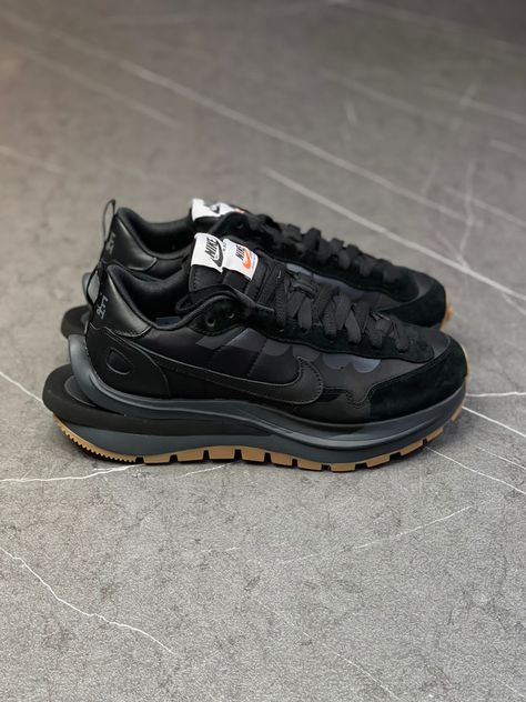 Nike Vaporwaffle Sacai Black Gum - תמונה 2