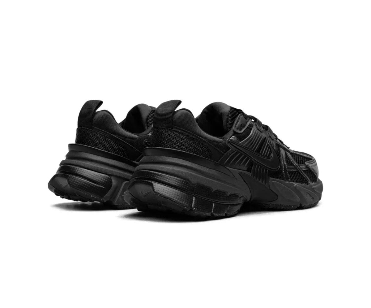 Nike V2K Run Triple Black