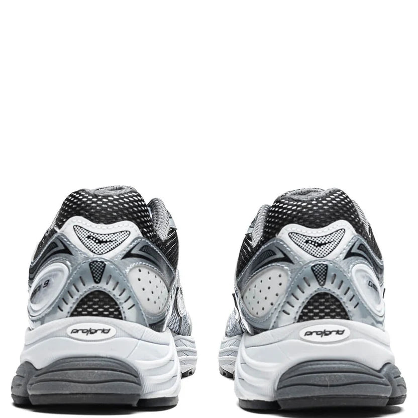 Saucony Omni 9 Black and White